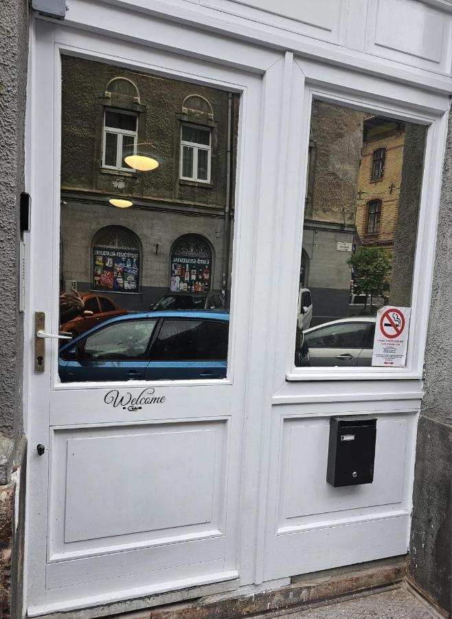 7Dab 0-9 Contactless Self Check-In Leilighet Budapest Eksteriør bilde